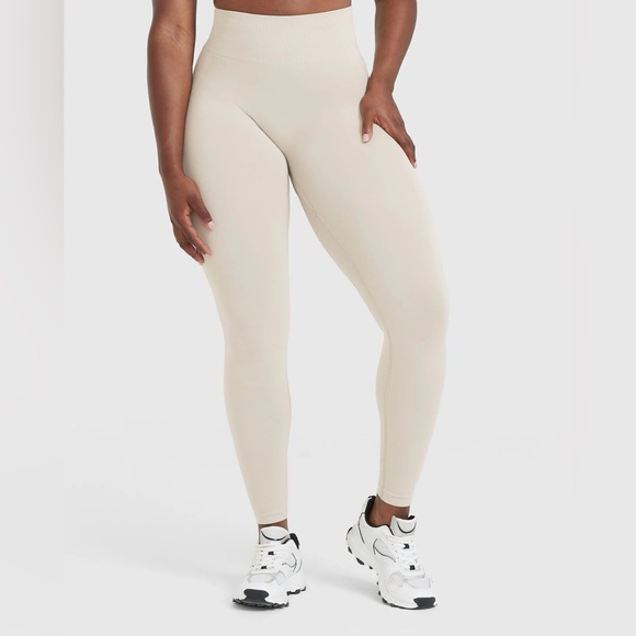 Oner Active Pants - Oner Active Effortless Seamless Leggings | Sand - M - Short